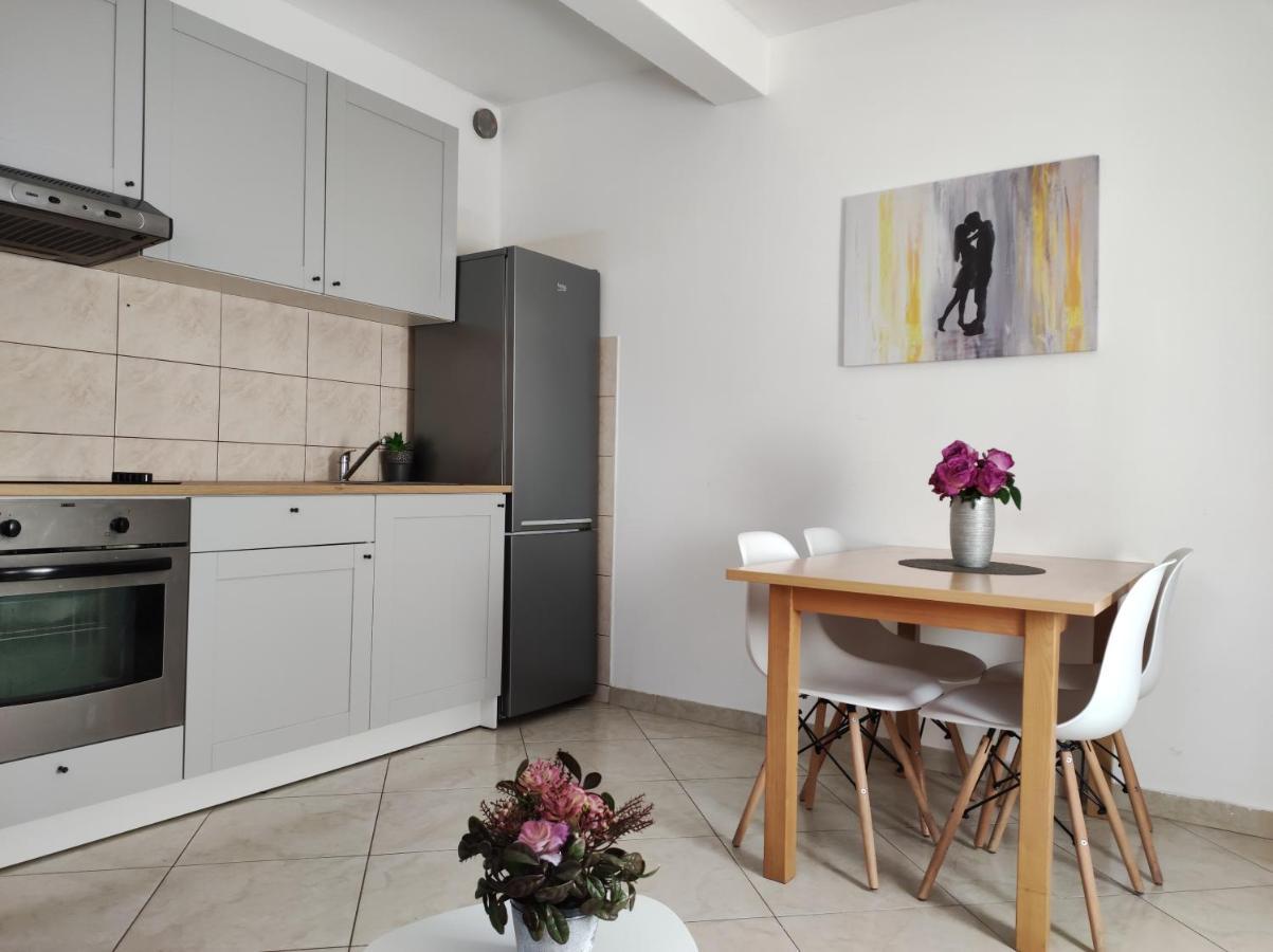 Cozy Apartment In Split In Nice Quiet Neighborhood Ngoại thất bức ảnh