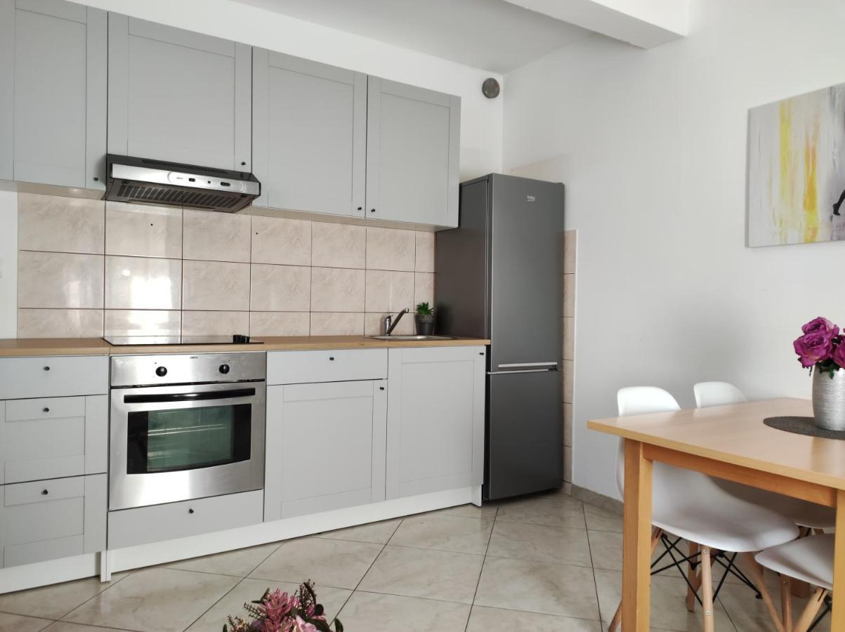 Cozy Apartment In Split In Nice Quiet Neighborhood Ngoại thất bức ảnh